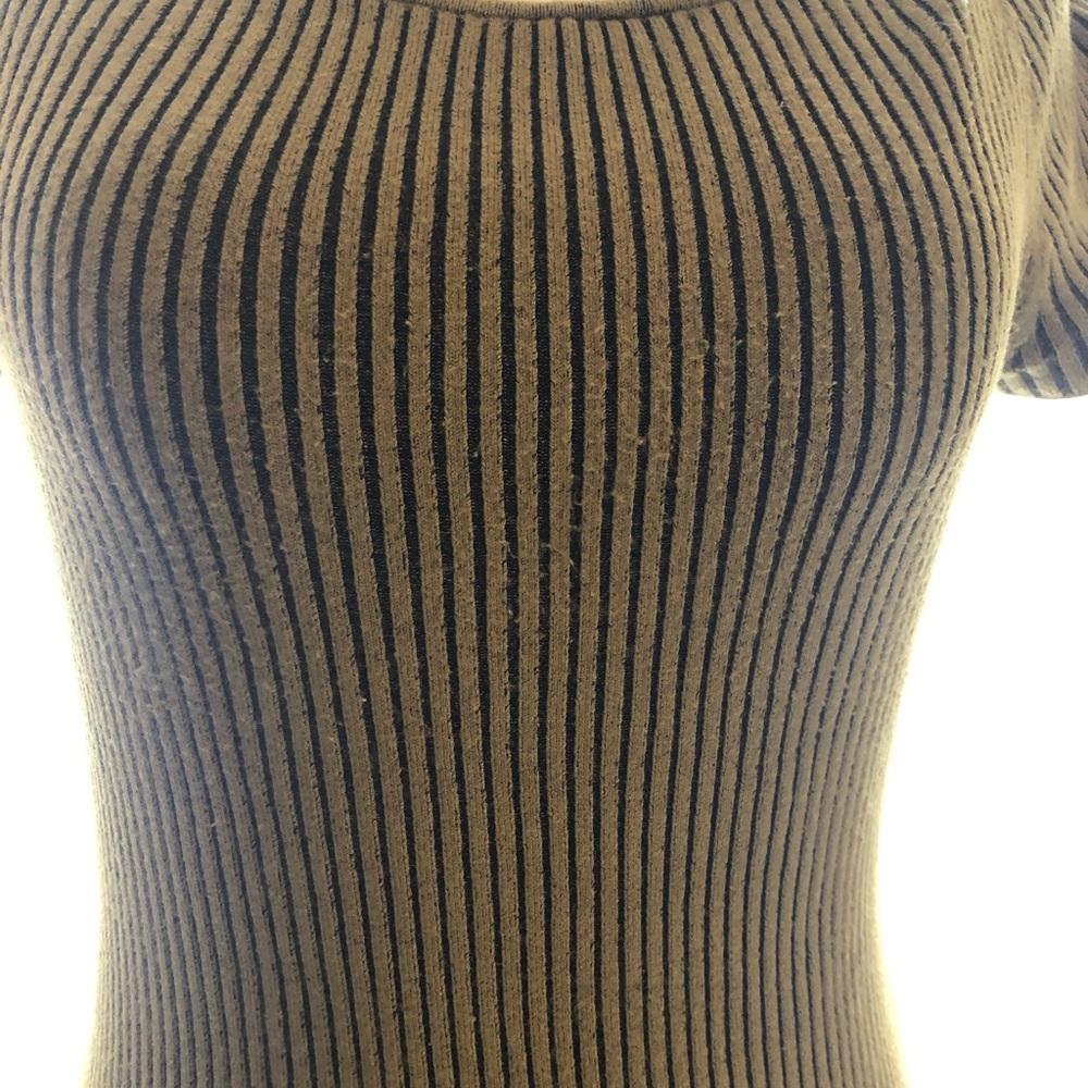 Cap sleeve sweater - Picture 5 of 5